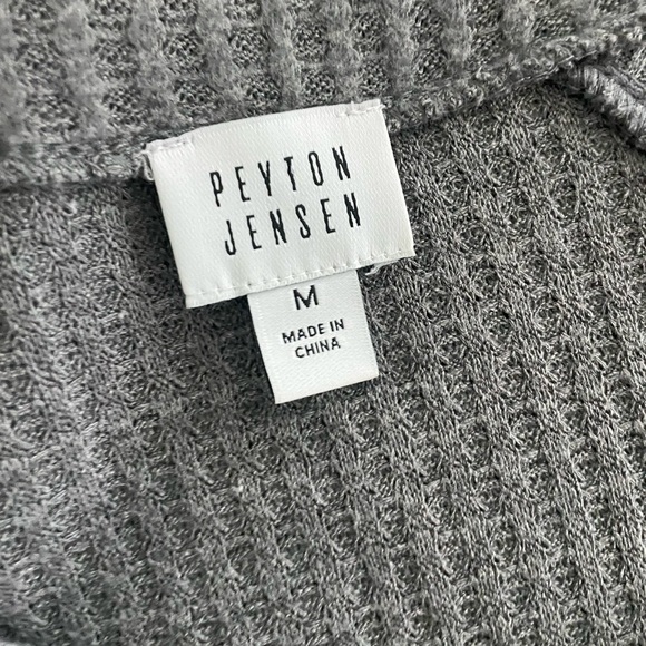 Peyton Jenson Emylee Brushed Thermal Grey Sweater Tunic in size Medium - Picture 2 of 3